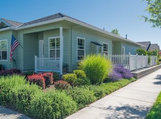 1086 Rustler Peak St, Central Pt, OR 97502