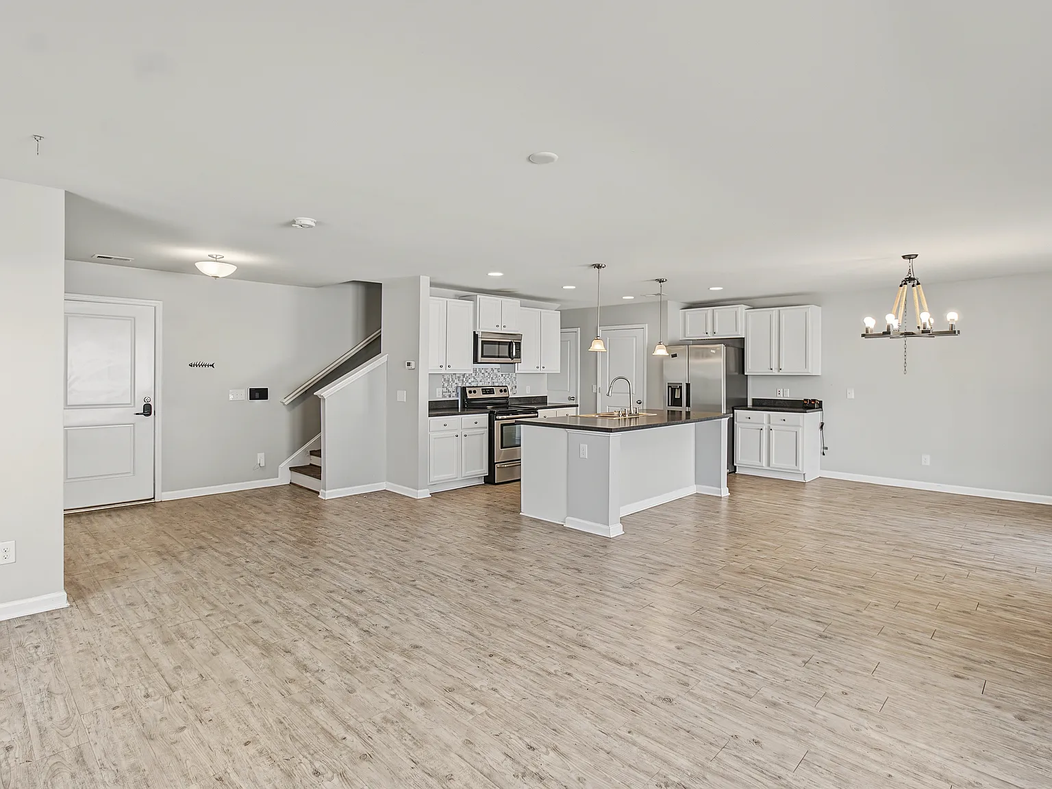 141 Davila Street - 1 — Photo 3