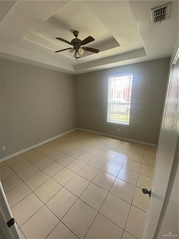 2 bed, 4.0 bath, 988 sqft, $950 — Photo 4