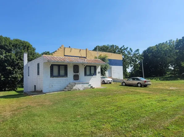 6677 Church Rd, Felton, PA 17322