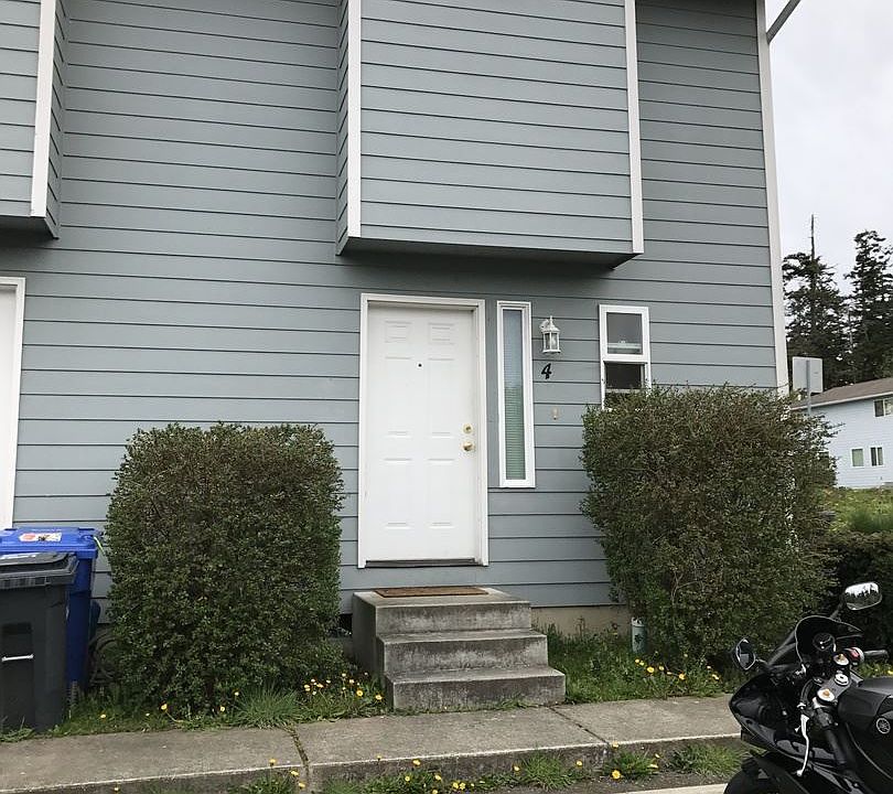1st image of 1497 NW Falls Creek Loop Unit 4