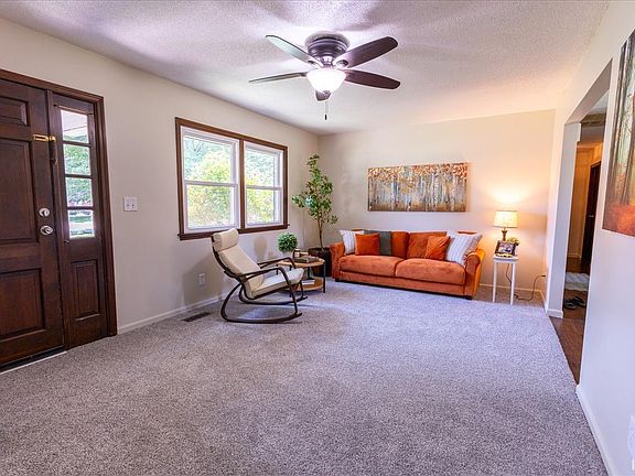 5th image of 10688 Cricklewood Dr