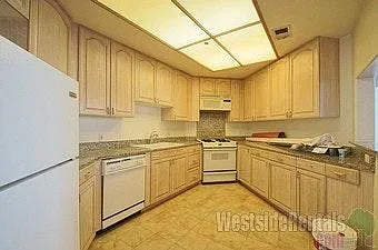8349 Blackburn Ave #302 — Photo 8