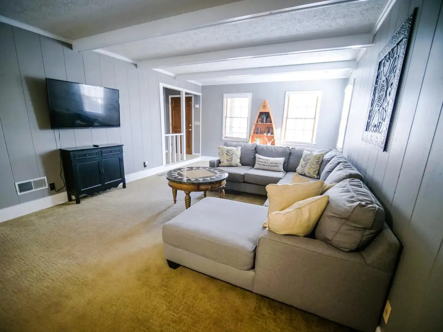 221 Lake Cir — Photo 4