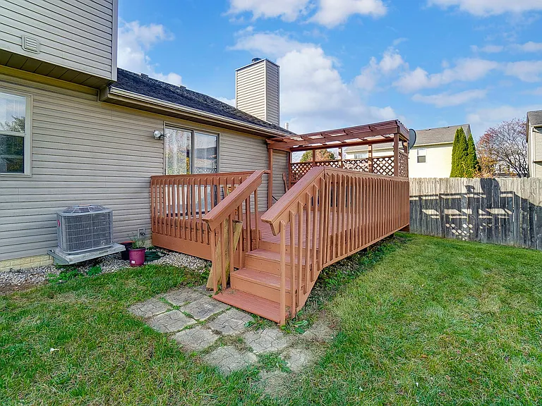 4056 Brookrun Dr — Photo 45
