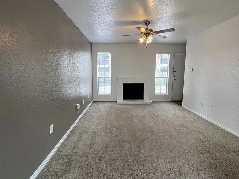 Cypresswood Crossing Apartments — Photo 33