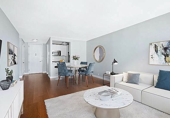 3rd image of 200 E 94th St APT 2012
