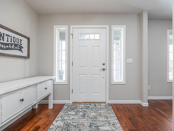 5th image of 9708 Norfolk Dr