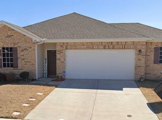 424 Glen Meadow Dr, Glenn Heights, TX 75154