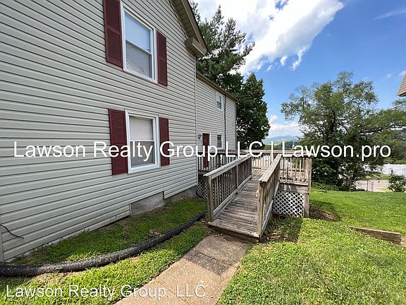 2nd image of 530 Jefferson Ave APT A