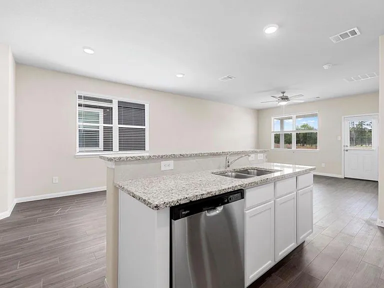 23547 Montague Dr — Photo 8