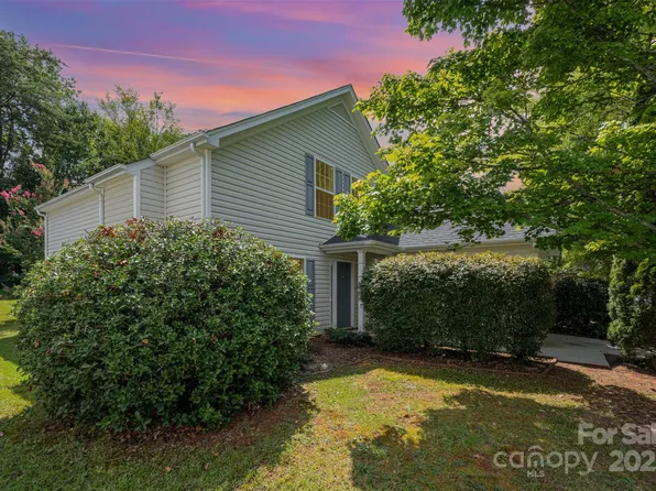 320 Winding Canyon Dr #121, Charlotte, NC 28214