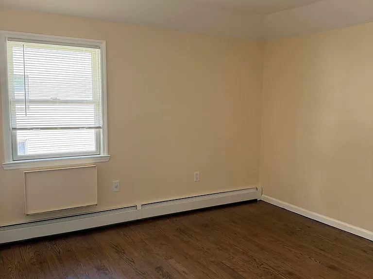 121-47 7th Ave #2 — Photo 5