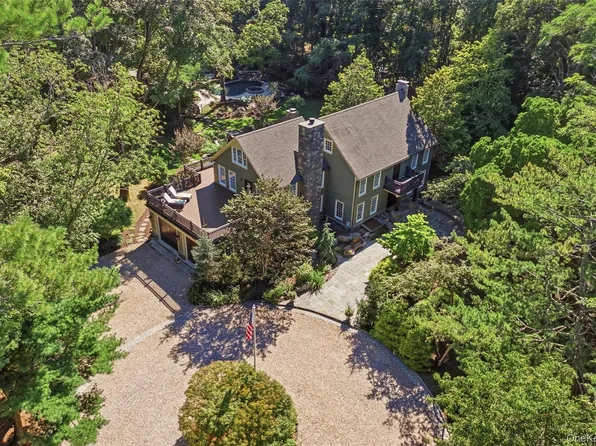1 Evans Lane, Setauket, NY 11733