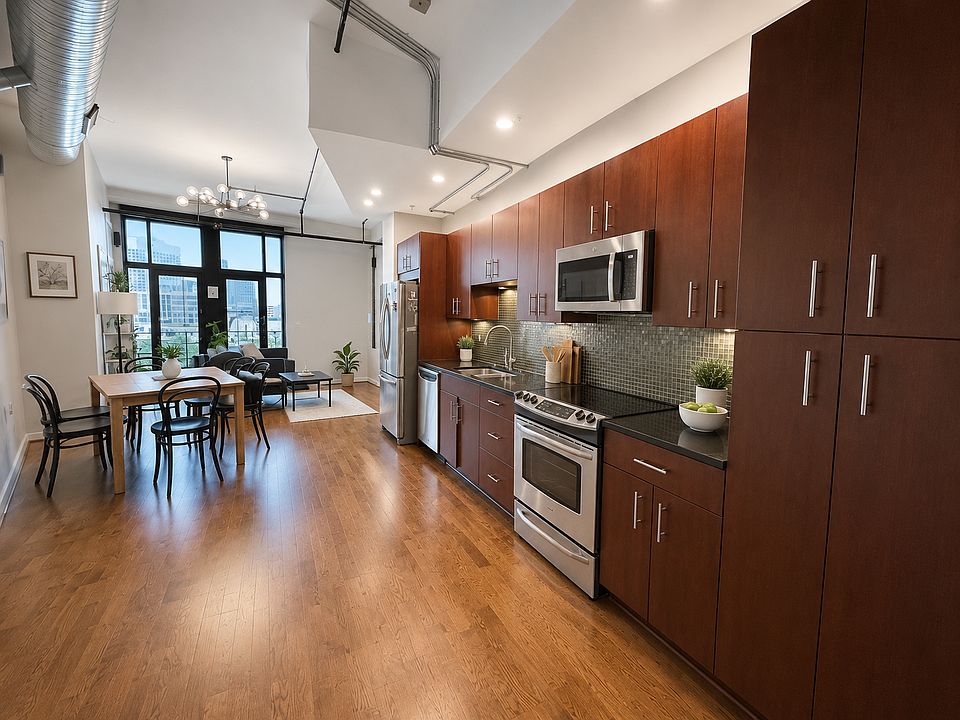 1st image of 415 Saint Pauls Blvd