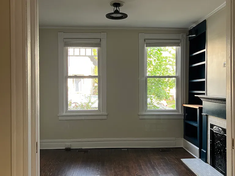 619 N 33rd St — Photo 5