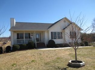 677 Ridgecrest Rd, Jonesborough, TN 37659