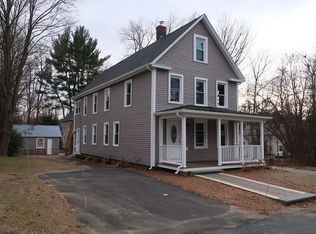 28 Water St, Easthampton, MA 01027