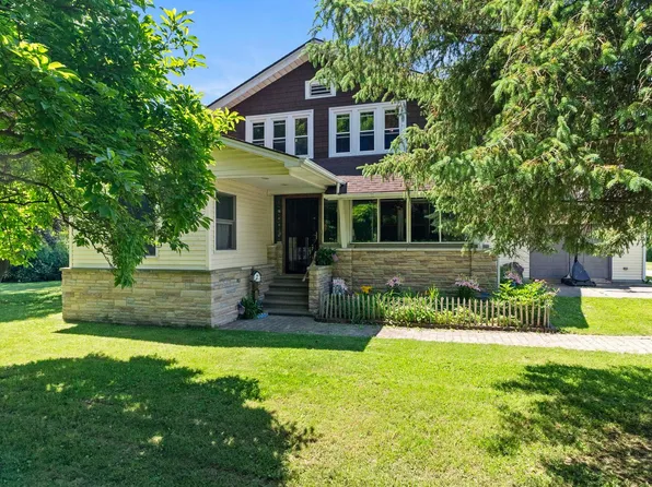 2615 Broadbridge Rd, Cottrellville, MI 48039