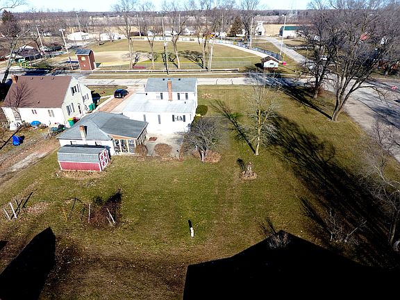 5th image of 735 W Lacey St