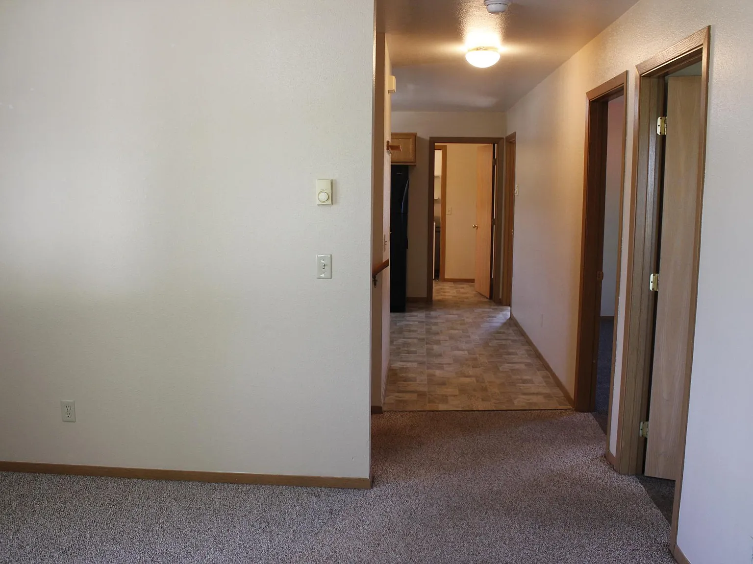 3 bed, 1008 sqft, $1,320 — Photo 4