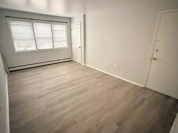 29 Oak Ridge Dr, New Haven, CT