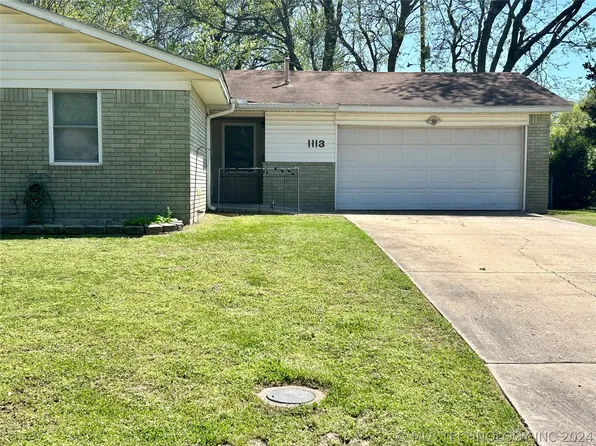 1113 W Will Rogers Ct, Claremore, OK 74017