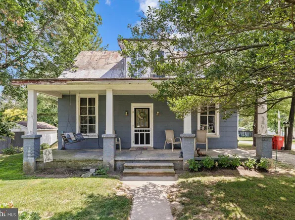 86 Columbia St, Harpers Ferry, WV 25425