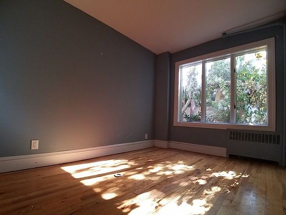 2nd image of 316 W 104th St APT 1B