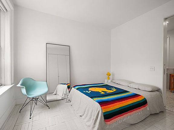4th image of 683 41st St APT 25