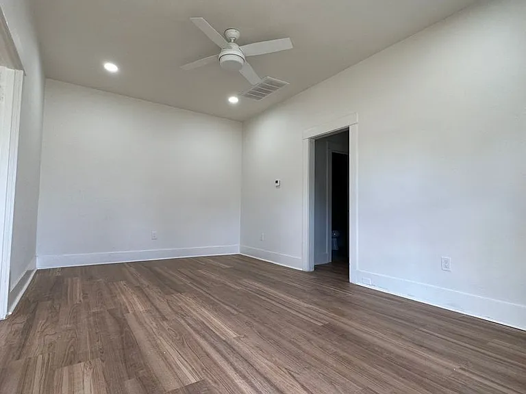 261-263 S C St #405-407 — Photo 3