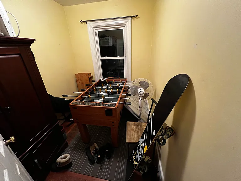 40 Hillside St — Photo 16