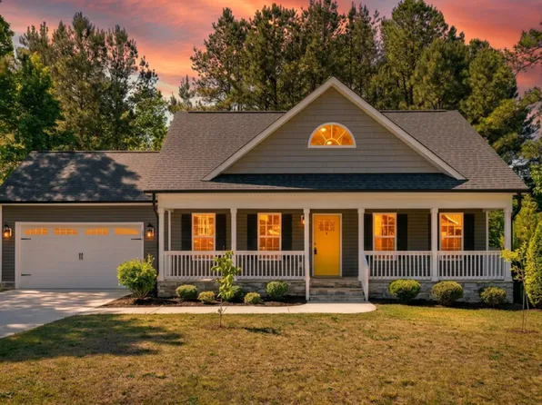 230 Ridge Dr, Louisburg, NC 27549