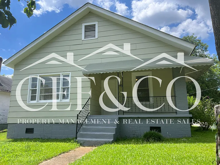 696 Maywood St — Photo 9