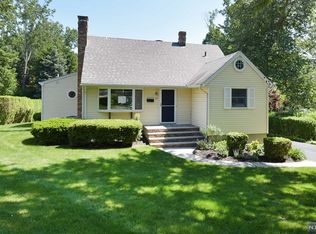 64 Ridge Ave, Park Ridge, NJ 07656