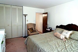 5th image of 433 S Lombard Ave APT 36