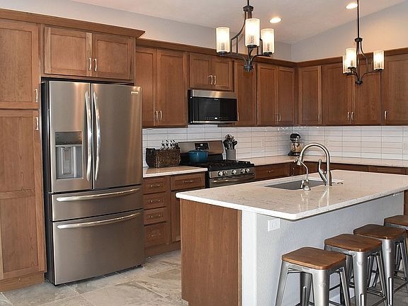 5th image of 11 Bluestem Dr