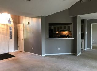 2400 Cherry Crossing Dr, Benton, AR 72015