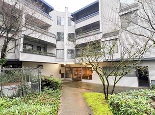 5800 Cooney Rd #302, Richmond, BC