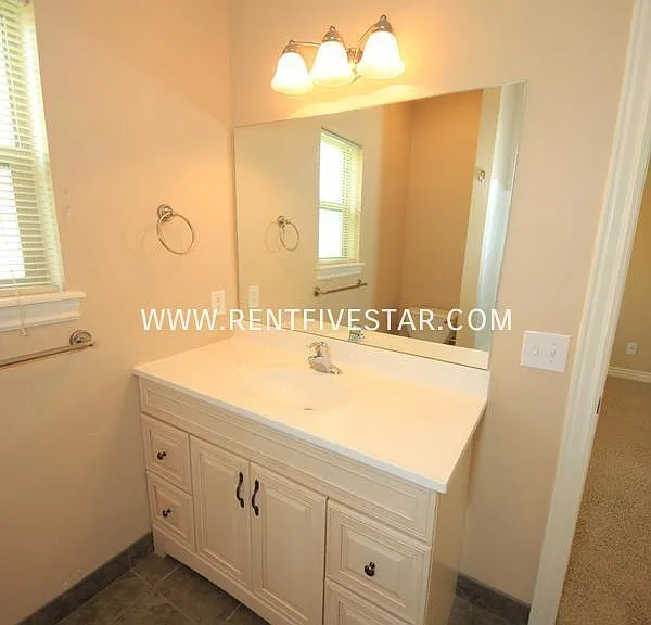 2724 Corsini Ct — Photo 7