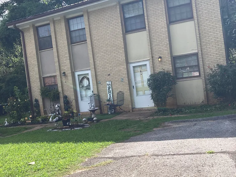 28 Willa Dr #B — Photo 2