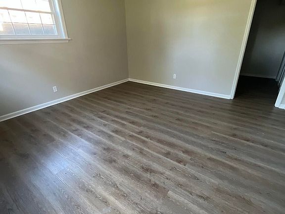 5th image of 1807 E Church St #200