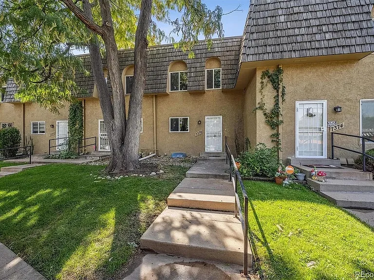 7376 E Princeton Ave — Photo 2