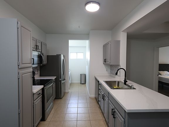 4th image of 501 Gibson Dr APT 2512