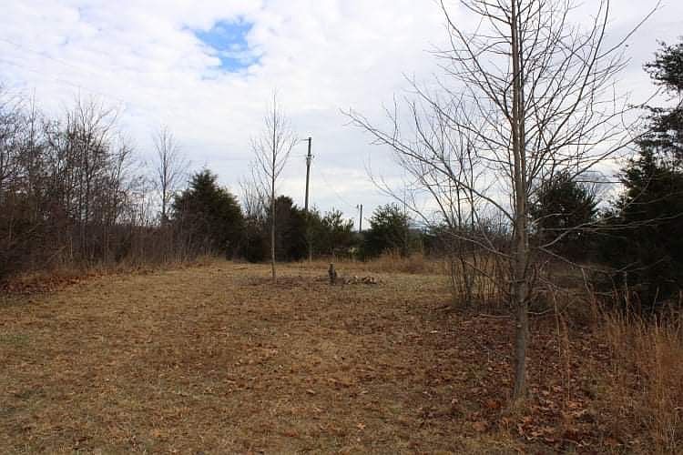 2nd image of 1128 Robertson Rd