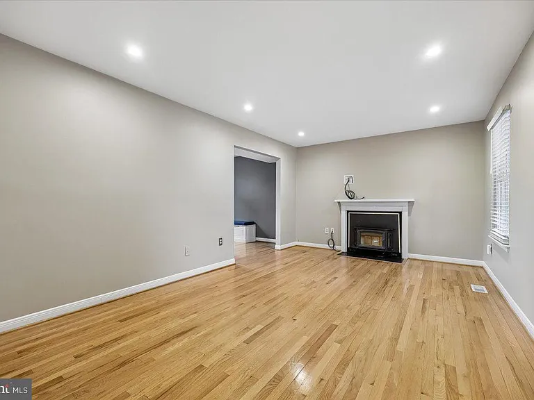 10417 Carlyn Ridge Rd — Photo 8