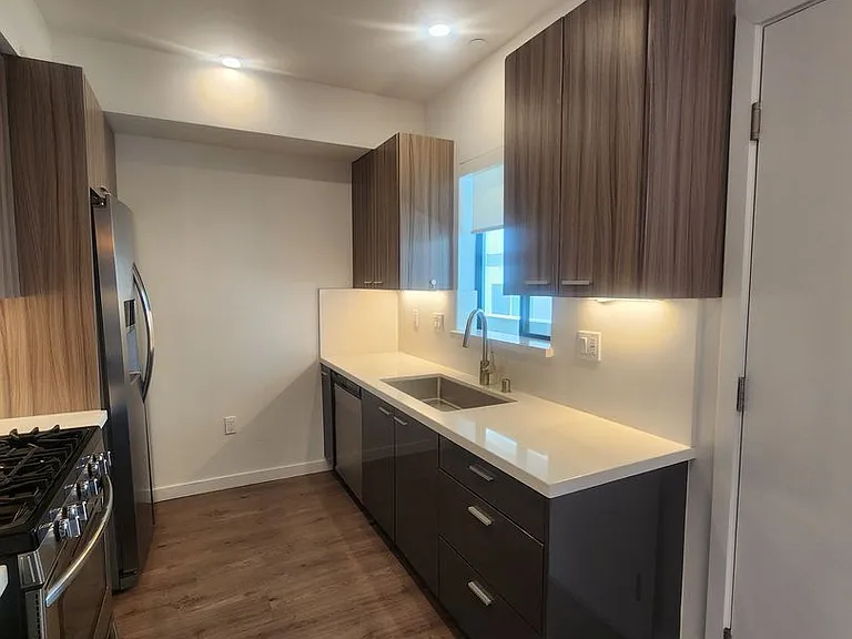 4227 McLaughlin Ave #303 — Photo 5