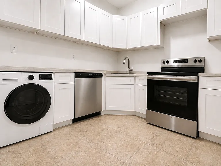 652 W 163rd St #1A — Photo 10