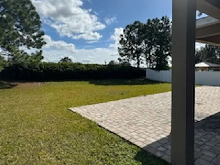 5717 SW 49th Ave — Photo 46