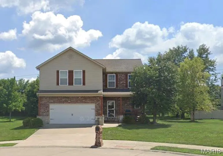 4 bed, 4.0 bath, 2280 sqft, $2,400 — Photo 2